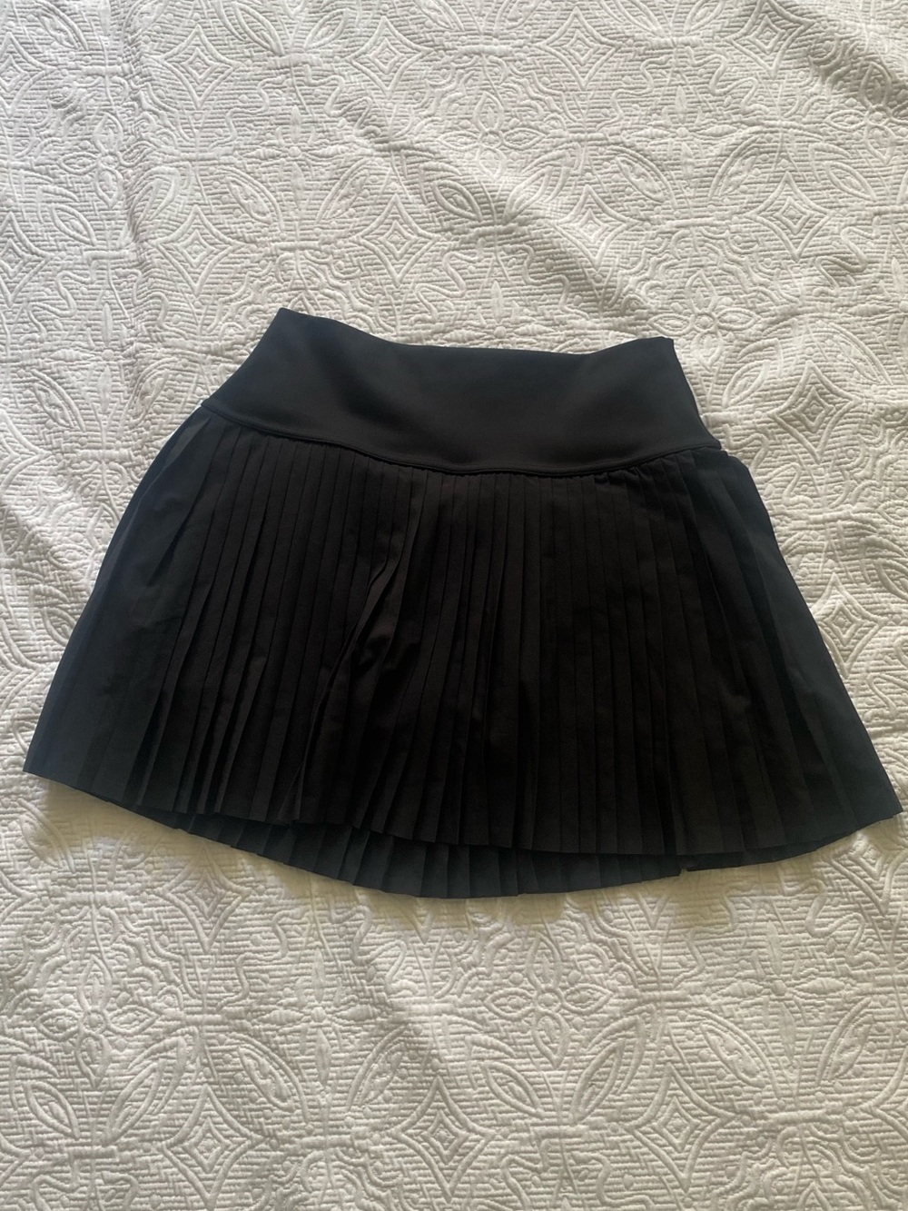 ALO Yoga Black Pleated Mini Skirt